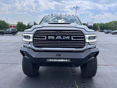 Used 2024 RAM 2500 Laramie w/ Sport Appearance Package AWD/4WD image 8