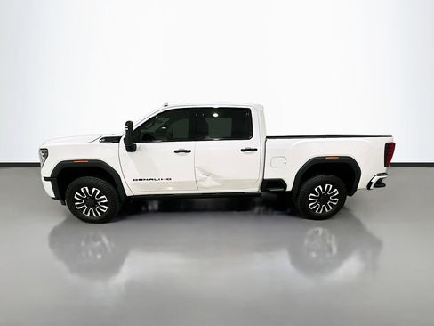 Used 2025 GMC Sierra 2500 Denali Ultimate AWD/4WD image 4