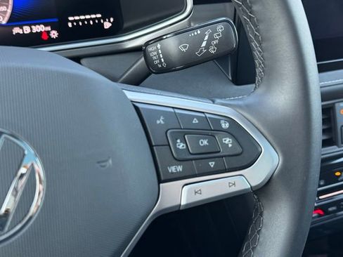 New 2026 Volkswagen Taos SE image 38