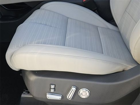 New 2026 Lincoln Nautilus Reserve image 23