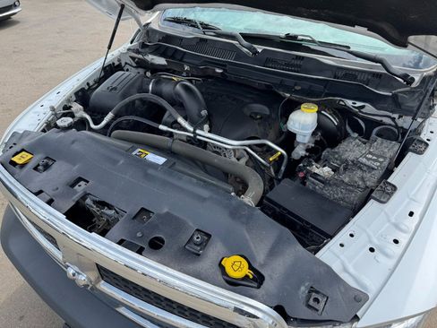 Used 2017 RAM 1500 ST w/ SXT Appearance Group AWD/4WD image 21
