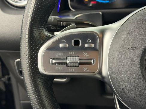 Used 2021 Mercedes-Benz GLB 250 image 27