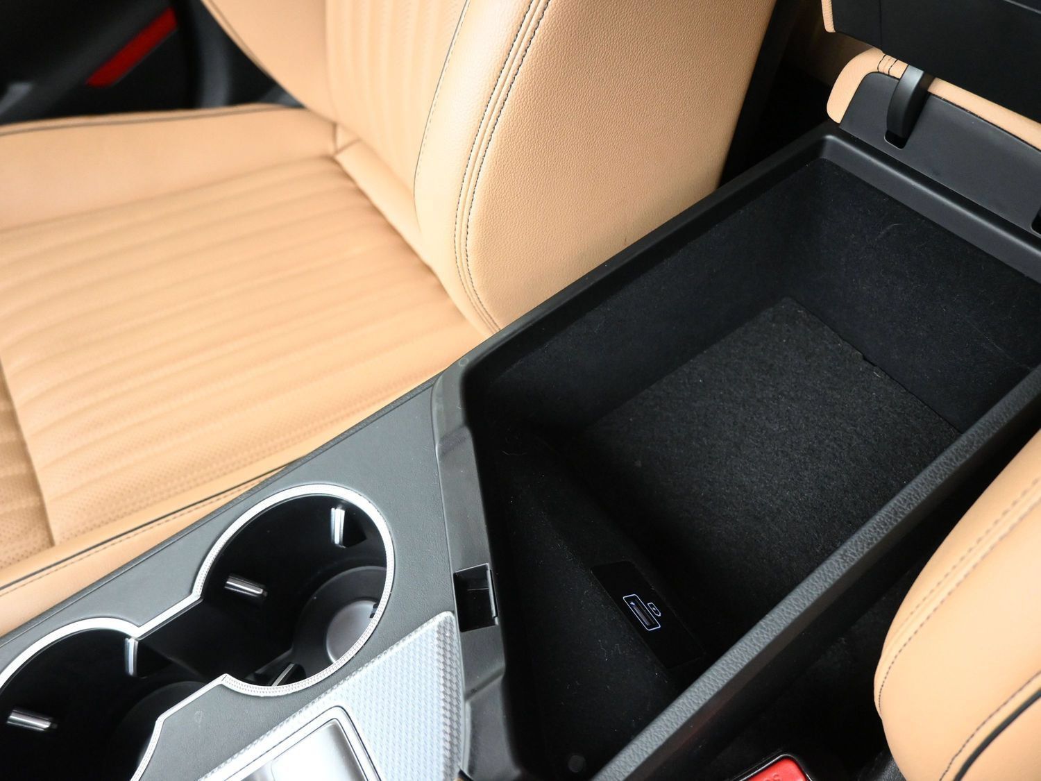 Used 2022 Genesis G70 3.3T RWD image 31
