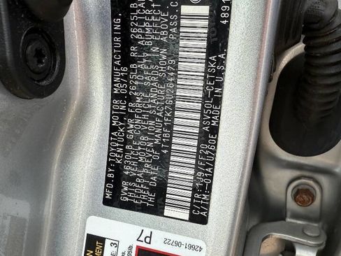 Used 2016 Toyota Camry SE w/ Moonroof Package image 12