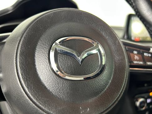 Used 2017 MAZDA MAZDA3 Touring w/ Popular Equipment Package FWD image 18