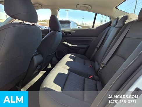 Used 2025 Nissan Altima 2.5 SV image 4