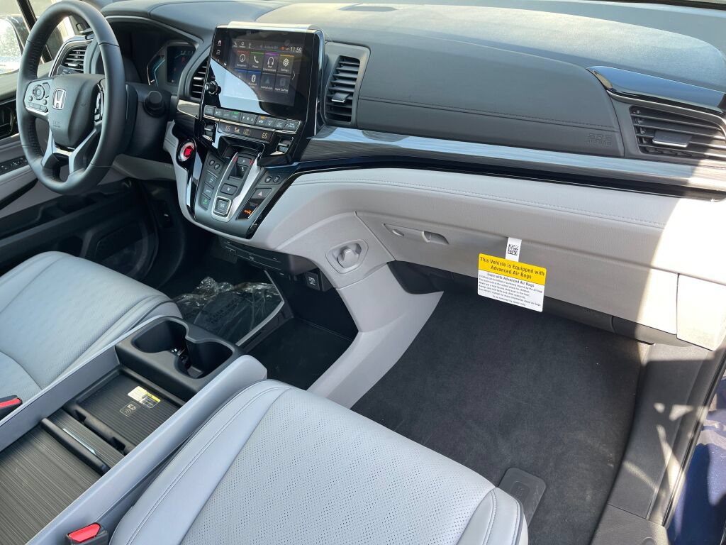 Certified 2024 Honda Odyssey EX image 20