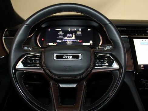 Used 2024 Jeep Grand Cherokee Summit image 26