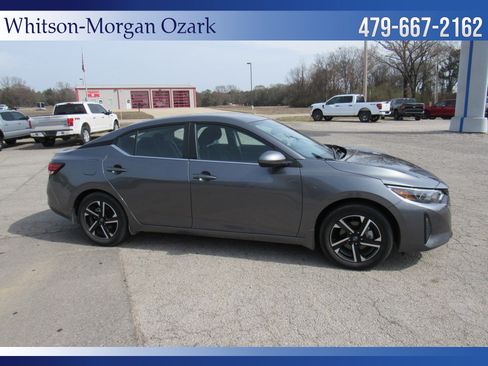 Used 2025 Nissan Sentra SV w/ Trunk Package image 12