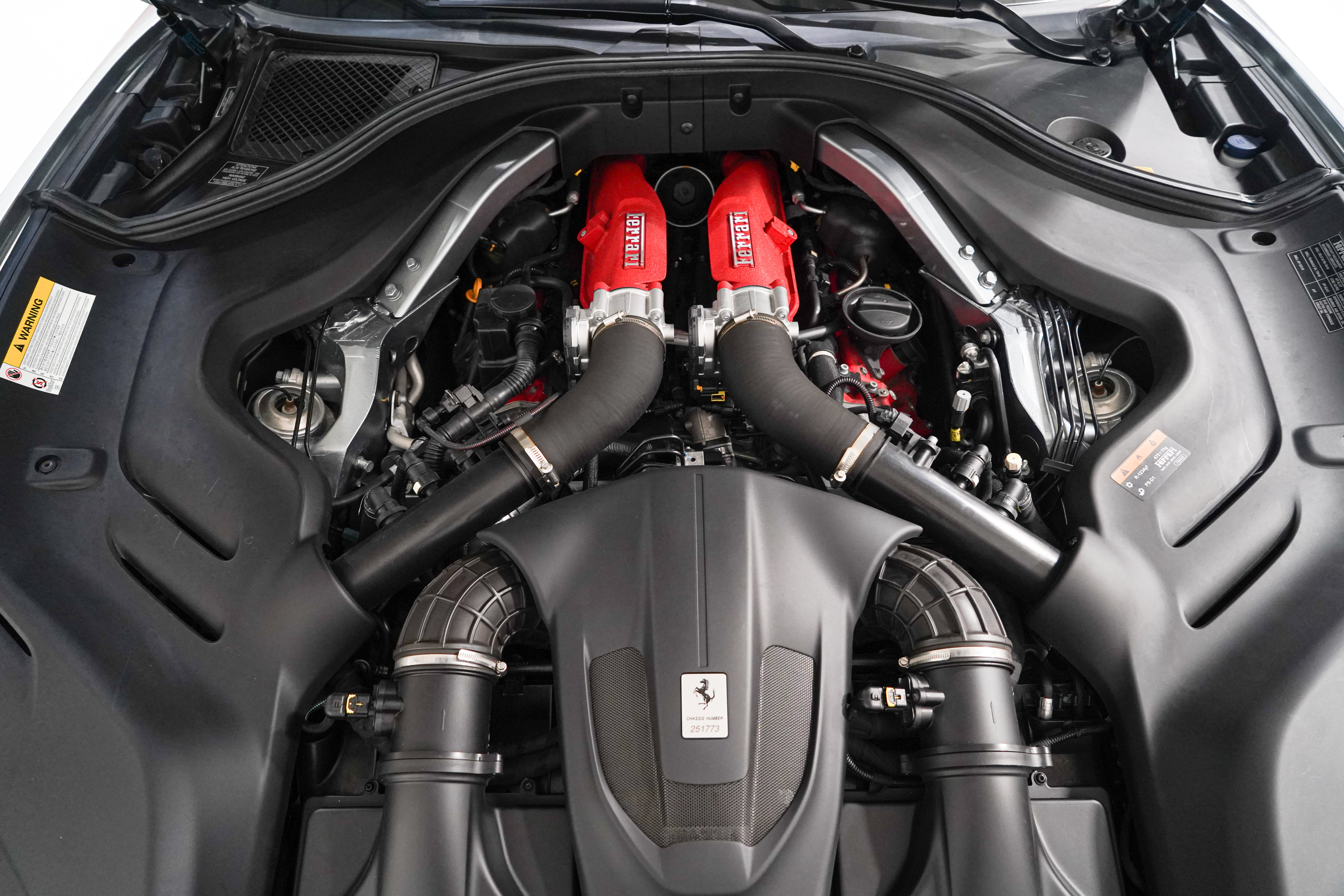Used 2020 Ferrari Portofino RWD image 37