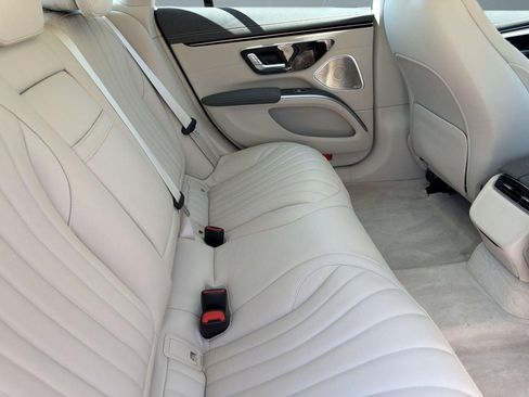 Used 2022 Mercedes-Benz EQS 450+ Sedan image 31
