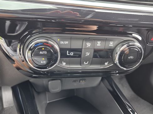 New 2026 Chevrolet Trax RS w/ Driver Confidence Package FWD image 20