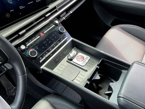 Certified 2025 Hyundai Santa Fe SEL AWD/4WD image 17