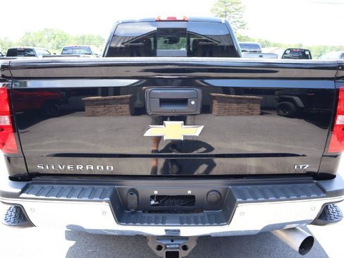 Used 2019 Chevrolet Silverado 2500 LTZ w/ Duramax Plus Package AWD/4WD image 8