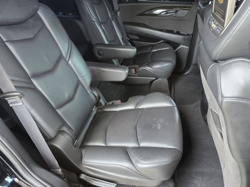 Used 2018 Cadillac Escalade Platinum AWD/4WD image 31