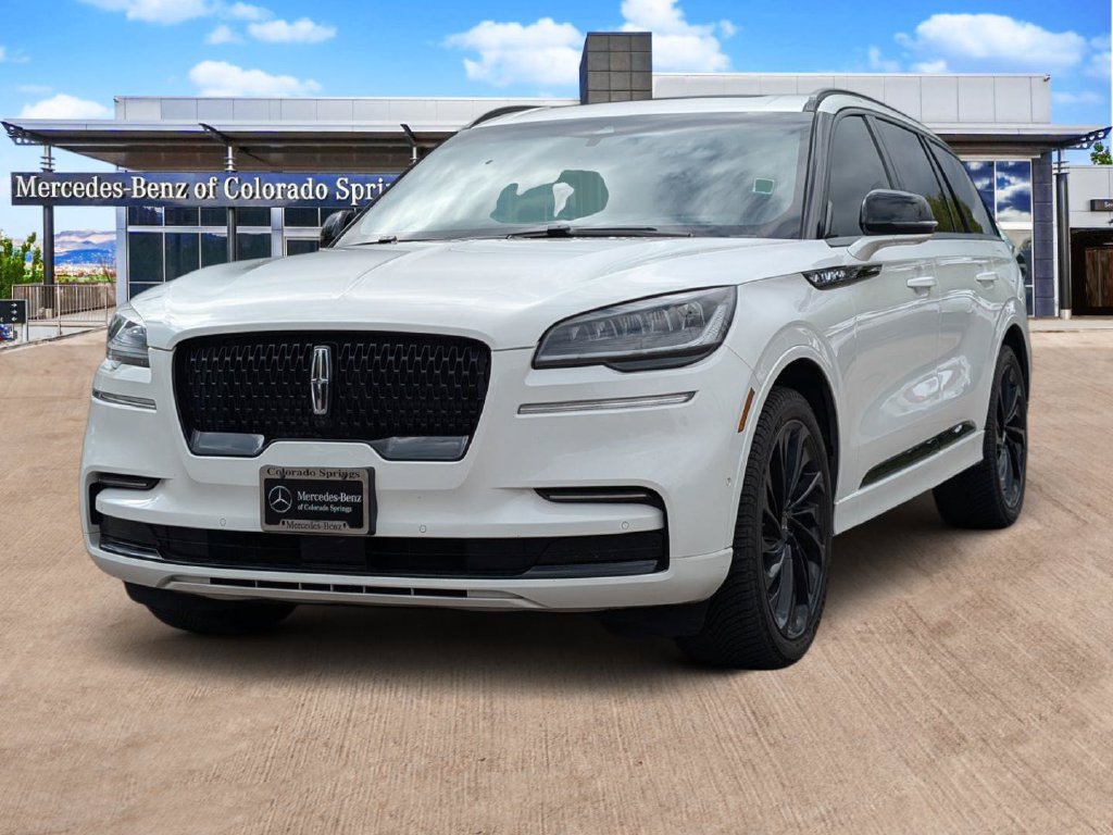 Used 2023 Lincoln Aviator Reserve w/ Equipment Group 201A AWD/4WD image 3
