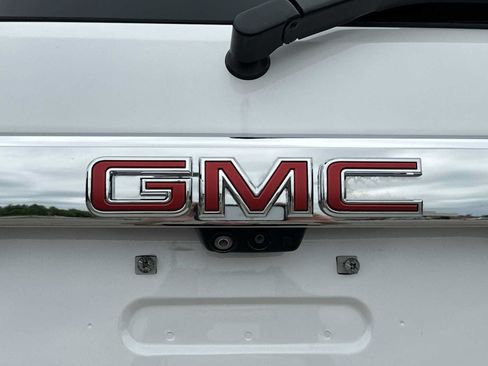 Used 2023 GMC Acadia Denali w/ Denali Ultimate Package AWD/4WD image 19