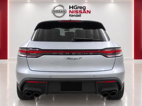 Used 2024 Porsche Macan AWD/4WD image 6