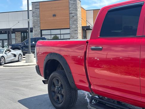 Used 2017 RAM 2500 Tradesman w/ Chrome Appearance Group AWD/4WD image 3