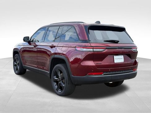 Used 2023 Jeep Grand Cherokee Limited w/ Black Appearance Package RWD image 3