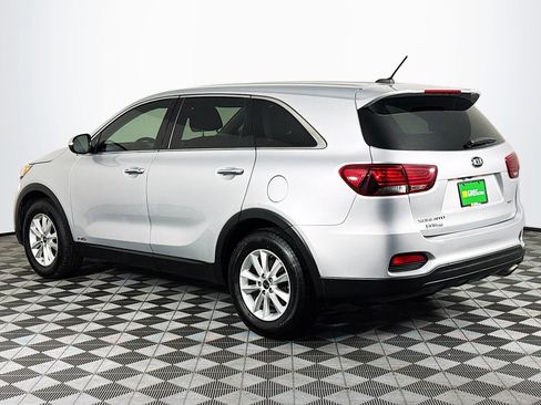 Used 2020 Kia Sorento LX image 6