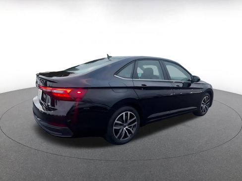 Used 2025 Volkswagen Jetta SE image 15