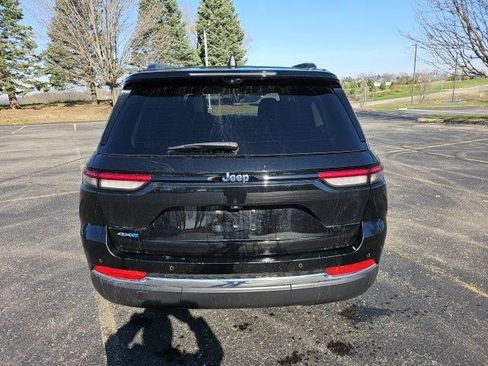 Used 2022 Jeep Grand Cherokee Limited 4xe w/ Luxury Tech Group II image 5