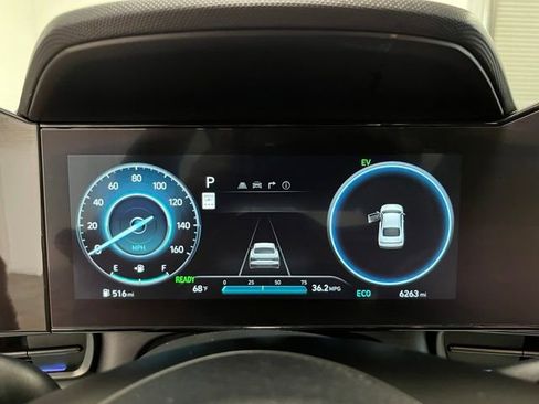 Used 2025 Hyundai Elantra Limited FWD image 24