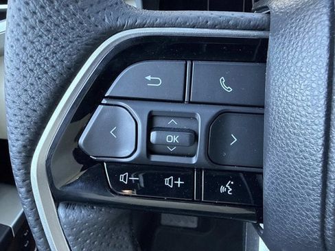 Used 2025 Toyota Sequoia Capstone image 27