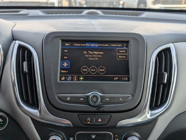 Used 2022 Chevrolet Equinox LS FWD image 9