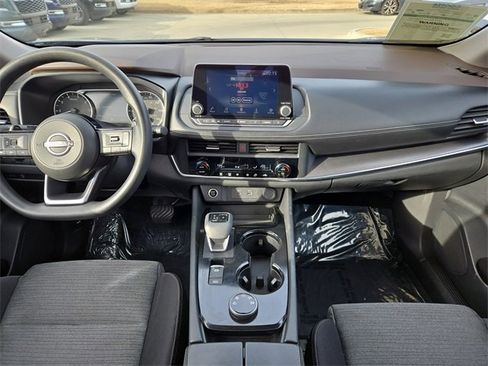 Certified 2023 Nissan Rogue SV image 23