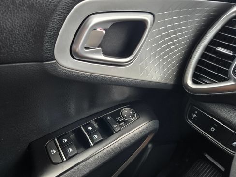 Used 2021 Kia Soul LX FWD image 21