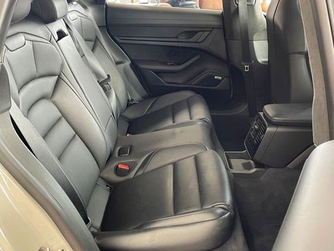 Used 2021 Porsche Taycan Turbo image 27