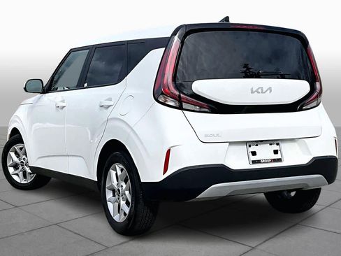 Used 2023 Kia Soul LX w/ LX Technology Package image 12