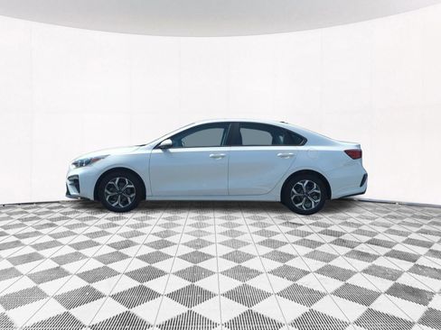 Used 2021 Kia Forte LXS FWD image 2
