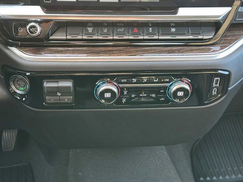 New 2026 GMC Sierra 3500 SLE w/ SLE Convenience Package image 26