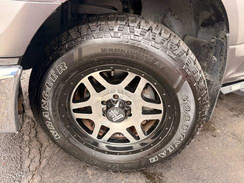 Used 2015 Ford F150 XLT image 35