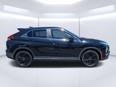 Used 2022 Mitsubishi Eclipse Cross LE FWD image 2
