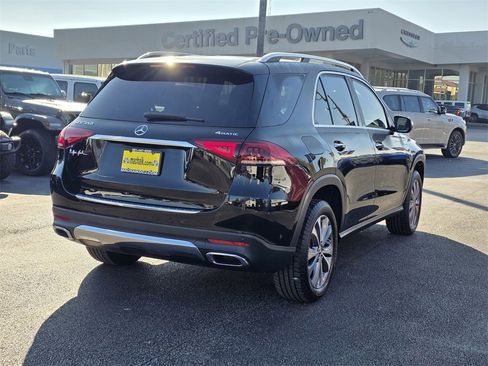 Used 2021 Mercedes-Benz GLE 350 GLE 350 w/ Premium Package image 4