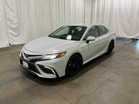 Certified 2022 Toyota Camry XSE FWD image 8