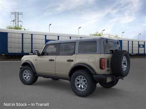 New 2025 Ford Bronco Badlands image 4