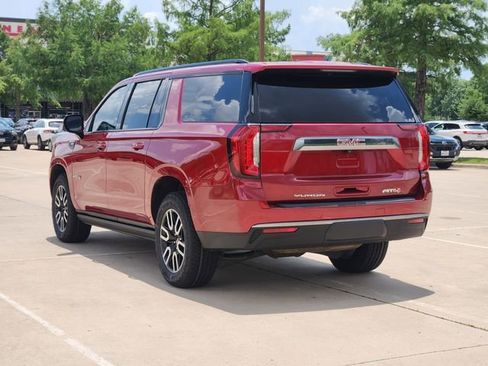 Used 2024 GMC Yukon XL AT4 w/ Technology Package AWD/4WD image 7