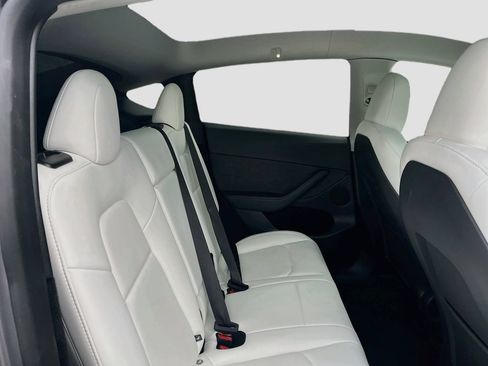 Used 2024 Tesla Model Y Long Range RWD image 26
