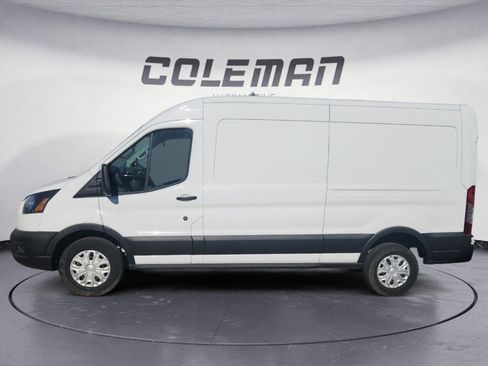 Used 2023 Ford E-Transit Medium Roof image 2
