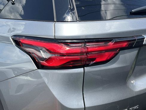 Used 2023 Chevrolet Traverse LT w/ LPO, Cargo Package AWD/4WD image 6