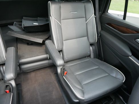 Certified 2023 Cadillac Escalade Premium Luxury AWD/4WD image 13