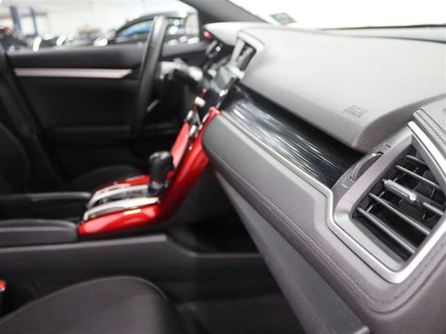 Used 2020 Honda Civic Sport image 29