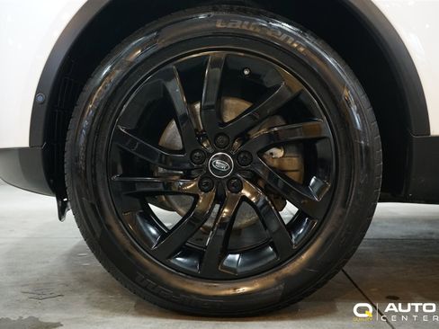 Used 2020 Land Rover Discovery HSE Luxury image 8