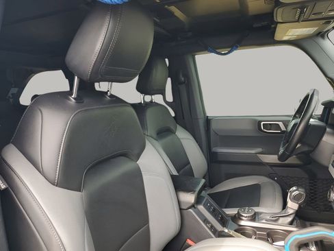 Used 2021 Ford Bronco Black Diamond w/ Sasquatch Package image 15