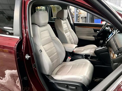 Used 2018 Honda CR-V Touring image 9